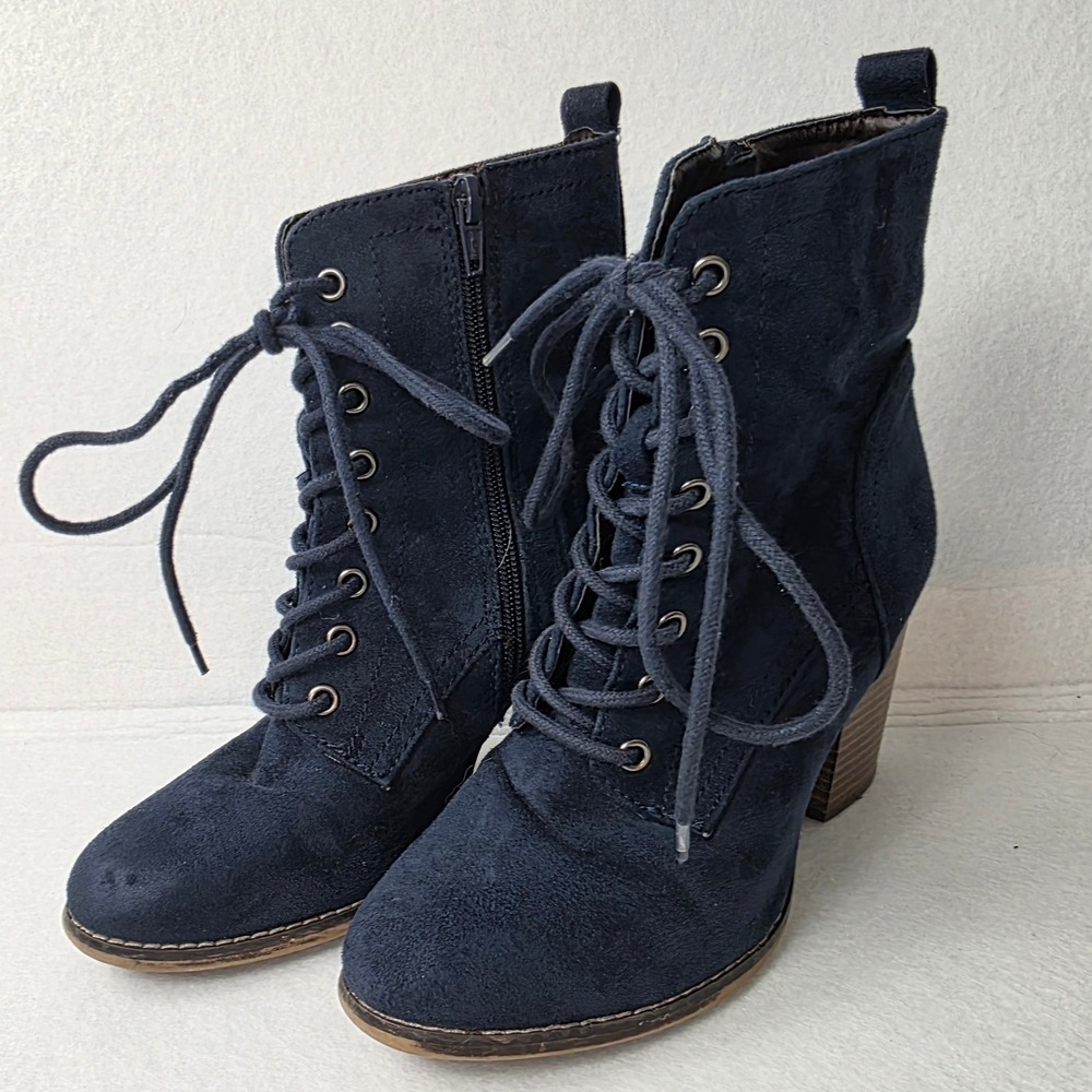 Kohls Navy Blue Faux Suede Lace Up Block Heel Ankle Boots 7.5 CASSIE-NAVY